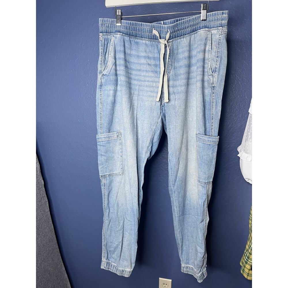 Sonoma Goods For Life Chambray Cargo Jogger Pants Blue Medium NWOT - Picture 2 of 6